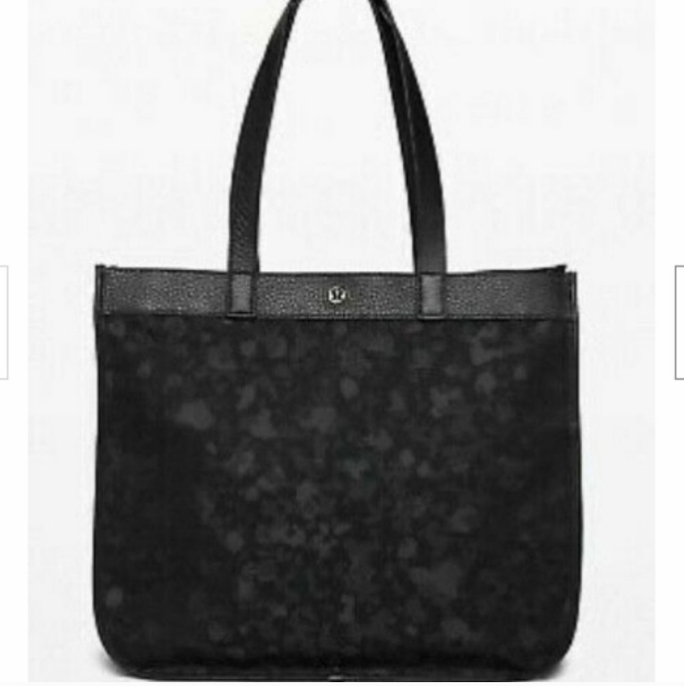 Lululemon Now And Always Tote Large